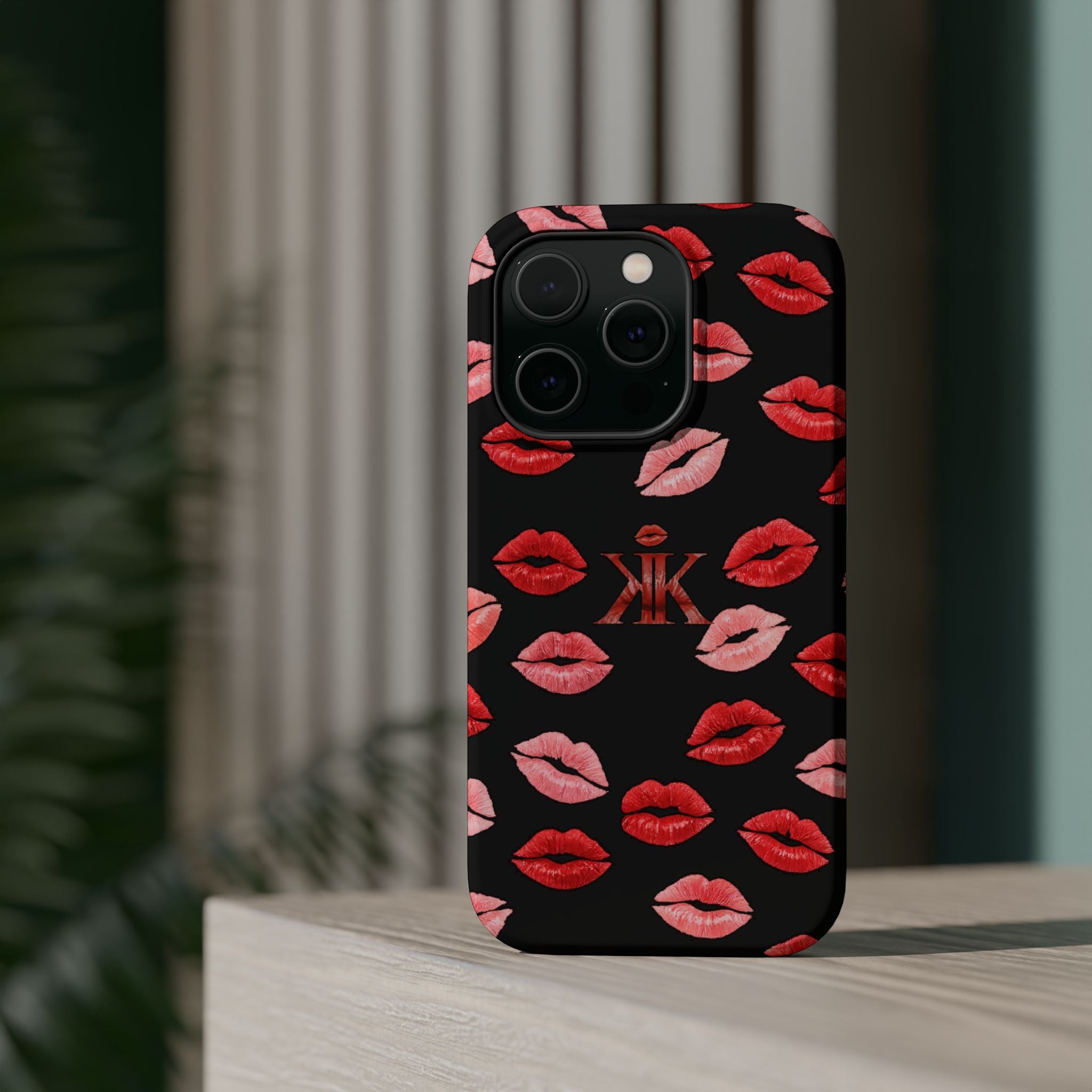 Psyche Collection BLACK - Kiss Pattern Magnetic Impact Phone Case